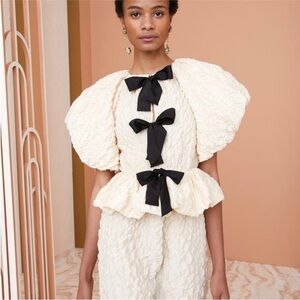 Ulla Johnson Babette Top in Creme Size 6 Puff Sleeve Bow Closure Classic Crinkle